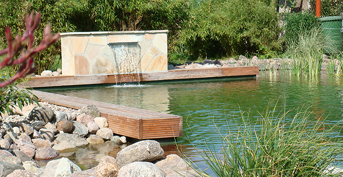 FARGO Garten- und Landschaftsbau: Schwimmen im eigenen Garten Schwimmen im eigenen Garten